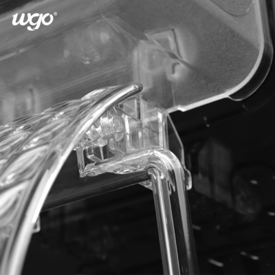 Nessun sapone di WGO e supporto di perforazione del tessuto hanno integrato lo scaffale trasparente del bagno