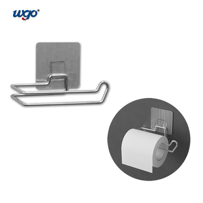 Installato porta-rollo per tessuti da bagno autoadesivo